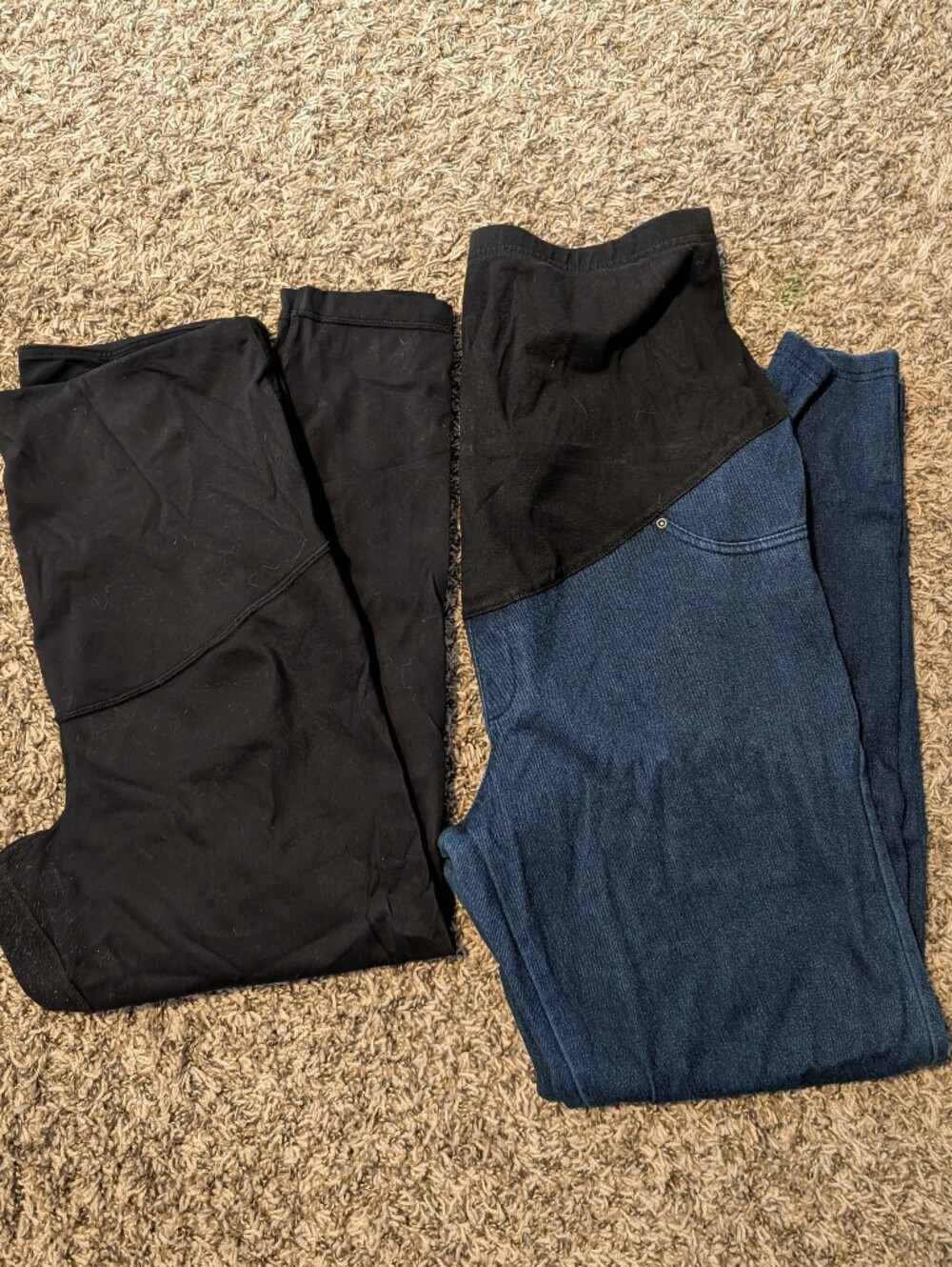 Bundle of 2 Maternity Leggings & Jeans
